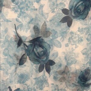 Scarf Floral Blue and White lightweight 15X62 (T3)